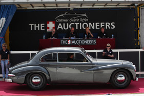 Dolder Classics Versteigerung der Oldtimer Galerie Toffen 2013 - lachende Sonne und lockere Geldbörsen