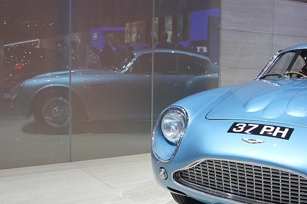 Aston Martin DB4 GT Zagato (1962) am Genfer Autosalon 2011 -  Chassis DB4GT/0189/R war der letzte von 19 gebauten Zagatos - 1995 wurde das Auto restauriert - besser als neu