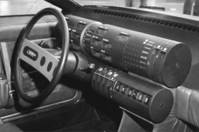 Audi Coupé 'Asso' (1973) - Walzen für Anzeigen, speziell geschaltete Schalter im Prototyp von ItalDesign - Internationale Automobilausstellung (IAA) in Frankfurt 1973