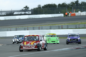 Austin Mini (1986) bei der Historic Trophy Nürburgring 2016 - Kampf der Zwerge