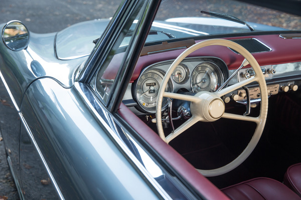 BMW 503 Coupé (1957) - der ursprüngliche Breitbandtacho musste (durfte) klassischen Rundinstrumenten weichen