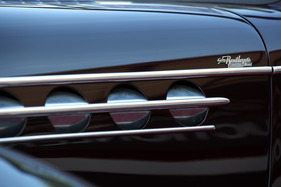 Bugatti Type 49 Cabriolet Beutler (1931) - mit dem Beutler-Schriftzug