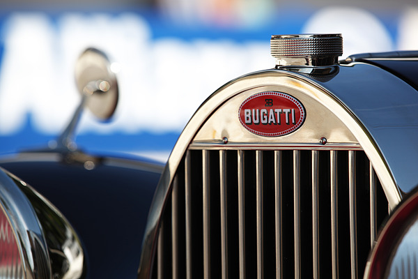 Bugatti Type 49 Cabriolet Beutler (1931) - mit dem berühmten Bugatti-Kühler