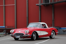 Chevrolet Corvette C1 (1958) - am Kunststoffautotreffen "Fantastic Plastic 2016"