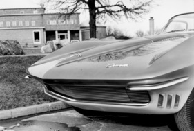 Chevrolet Corvette Shark XP-755 (1962) - Front, die Blinker zitieren das Hai-Thema Chevrolet Corvette Shark XP-755 (1962) - Front, die Blinker zitieren das Hai-Thema