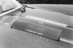 Chevrolet Corvette Shark XP-755 (1962) - der aufgeladene Motor benötigt viel Luft