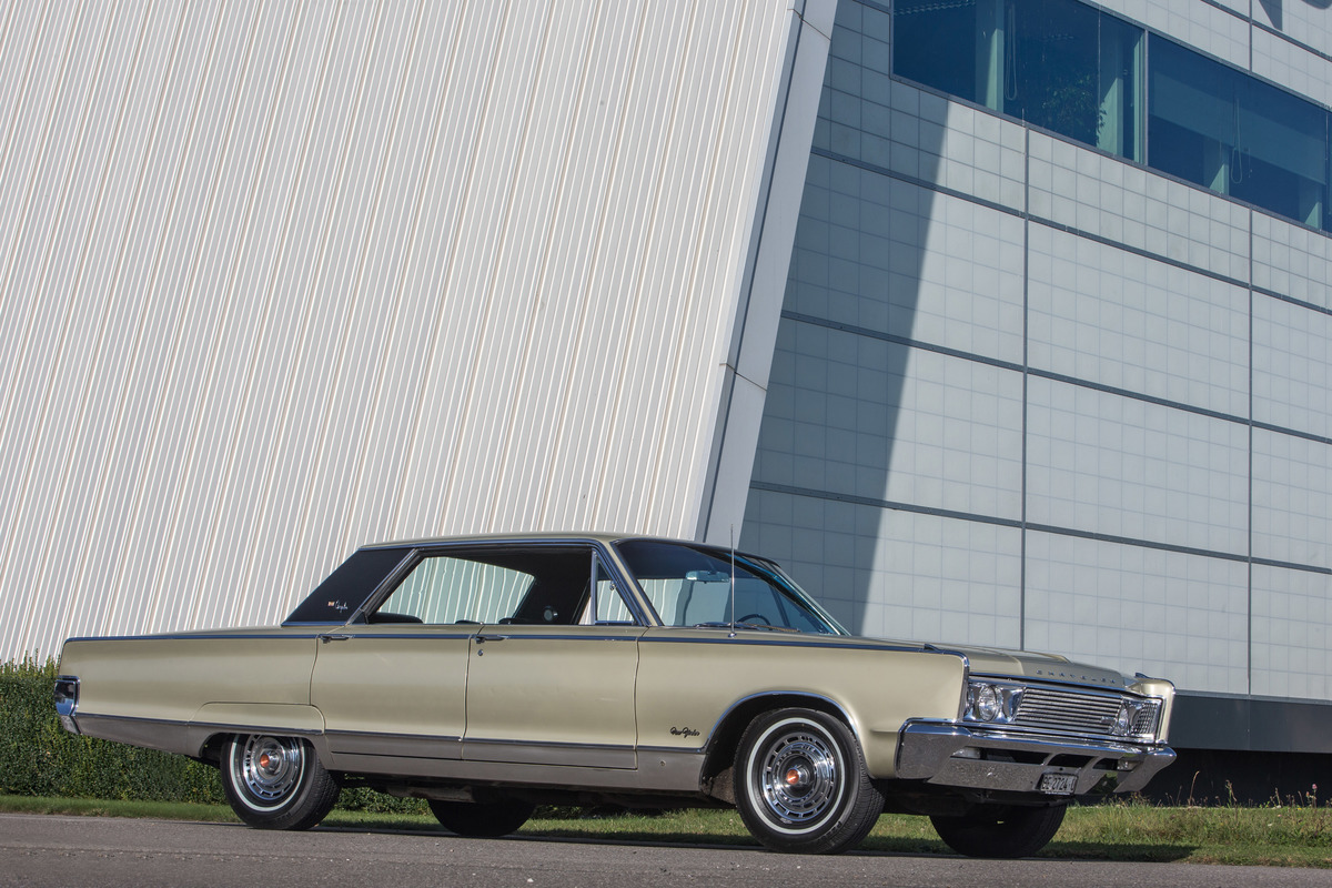 Chrysler New Yorker (1966) - die Hardtop-Limousine mit vier Seitenfenstern