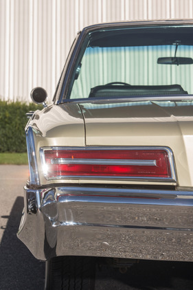 Chrysler New Yorker (1966) - prägnantes Heck