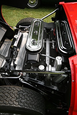 Der Zwölfzylinder-Motor im Heck des Lamborghini Miura S (1970) am Concorso d'Eleganza Villa d'Este 2011