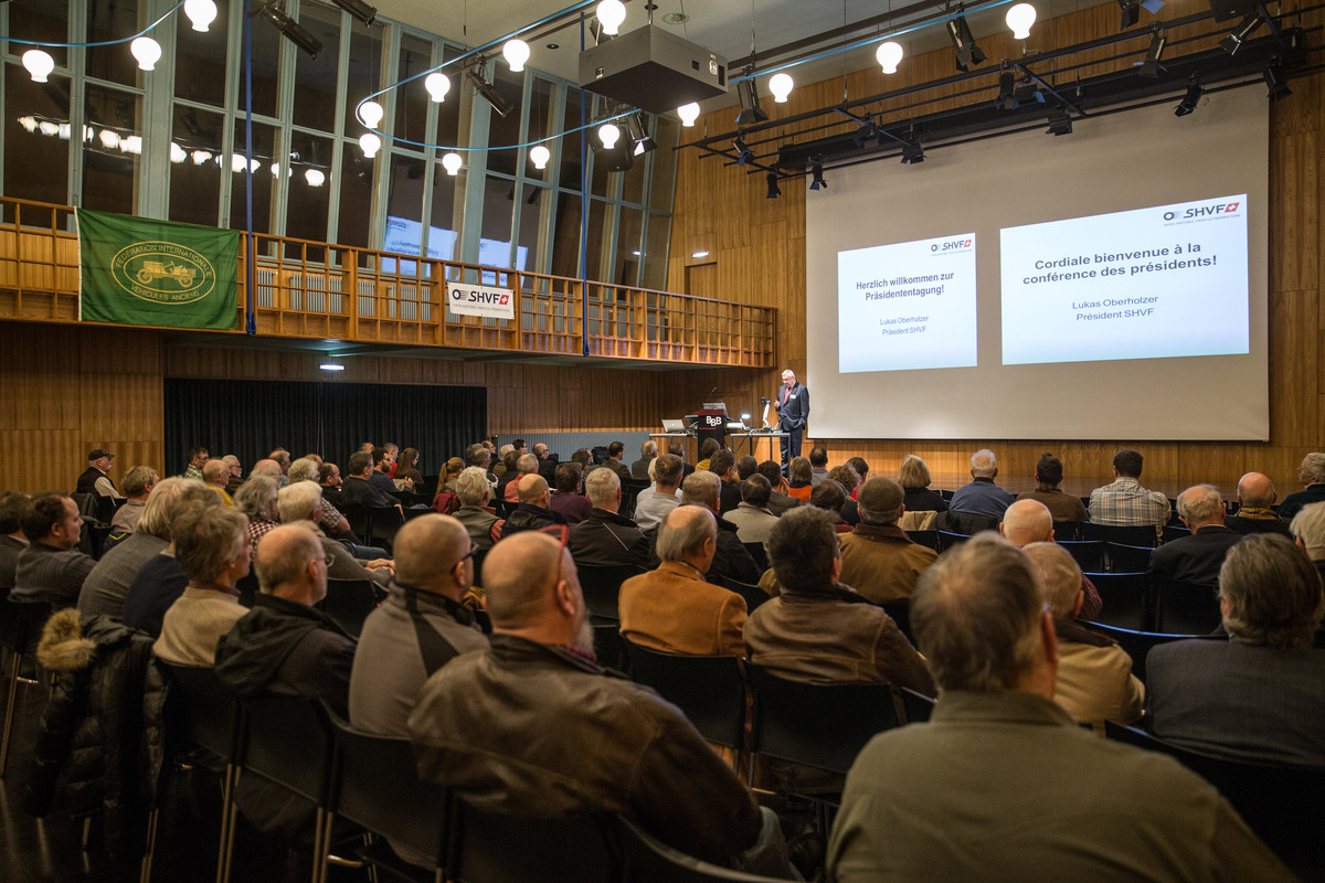 Die Club-Präsidenten sind gespannt auf die Neuigkeiten, die SHVF-Präsident Oberholzer präsentiert