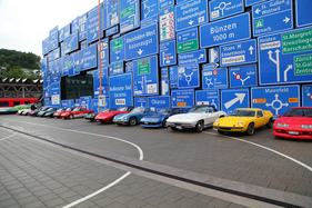 Die erste Reihe war schon vor der offiziellen Startzeit voll - Fantastic Plastic 2016 Die erste Reihe war schon vor der offiziellen Startzeit voll - Fantastic Plastic 2016