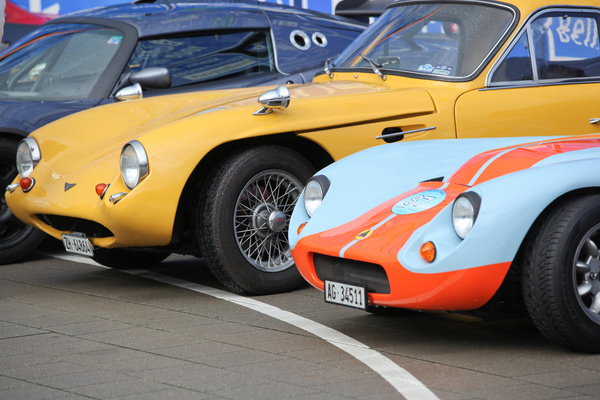 Ein Jahrzehnt Differenz, aber designmässig durchaus nahe beieinander - Fantastic Plastic 2016