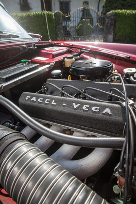 Facel Vega Facellia F2 1600 (1962) - die Nockenwellen waren nur zweifach gelagert, dafür wurden Kugellager verwendet