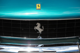 Ferrari 250 GTE Series 2 (1962) - in ungewöhnlicher Farbe - an der Dolder-Versteigerung der Oldtimer Galerie am 11. Juni 2016