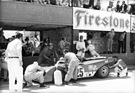Ferrari 312 PB (1971) - Der Ferrari 312 PB mit Mario Andretti und Jacky Ickx beim Boxenstopp (12 Stunden von Sebring 1971)