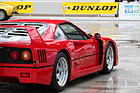 Ferrari F40 (1990) - trotzt dem Regen - an der Dolder-Versteigerung der Oldtimer Galerie am 11. Juni 2016