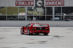 Ferrari F40 (1990) - verlässt die "Bühne" - an der Dolder-Versteigerung der Oldtimer Galerie am 11. Juni 2016