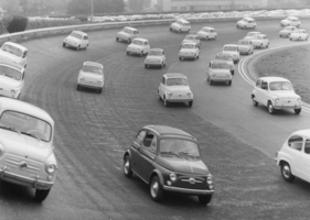 Fiat 500 D (1963) - Fiats über Fiats - die Modelle 500 D und 600 D auf einer Ausfahrt