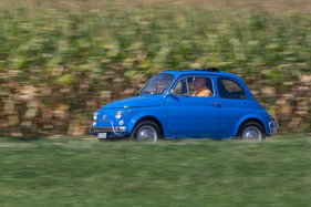 Fiat 500 L (1969) - dank offenem Dach fast ein Cabriolet Fiat 500 L (1969) - dank offenem Dach fast ein Cabriolet