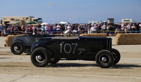 Ford Roadster (1932) Ford Roadster (1932)