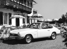 Glas 1300 GT (1965) - damit kann man überall standesgemäss parken Glas 1300 GT (1965) - damit kann man überall standesgemäss parken