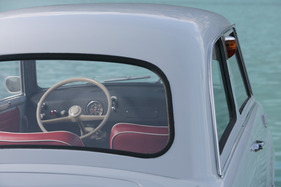 Goggomobil T 250 (1960) - Blick von aussen ins aufgeräumte Interieur