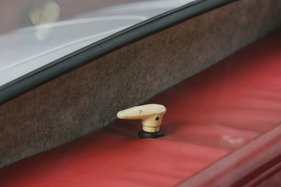 Goggomobil T 250 (1960) - Der Benzin-Hahn auf der Heckablage