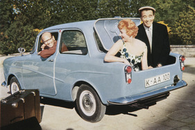 Goggomobil T 700 (1958) - längere Reisen möchte man so wohl nicht unternehmen - Aufnahme aus einem Kalender der Glas GmbH