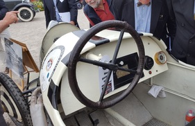 Grade Rennwagen "der kleine Grade" (1921) - senkrecht vor dem Fahrer sitzendes Lenkrad - Classic-Gala Schwetzingen 2016