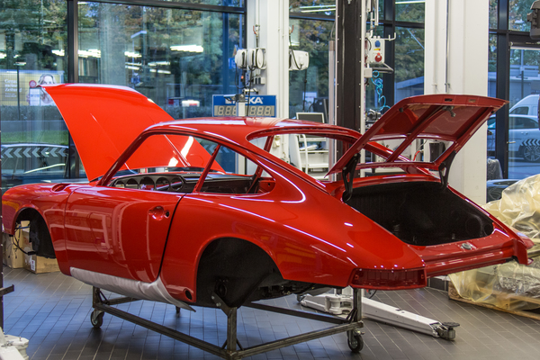 Impressionen der Porsche Soundnacht 2016 - Rohkarosserie in der Museumswerkstatt