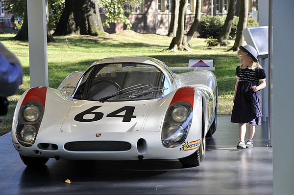 Impressionen vom Concours d'Elegance im Rahmen der Schloss Bensberg Classics 2012 - Porsche 908 als Anziehungspunkt
