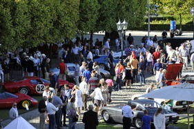 Impressionen vom Concours d'Elegance im Rahmen der Schloss Bensberg Classics 2012 - fachkundiges und interessiertes Publikum