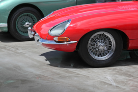 Jaguar E-Type 3.8 S1 Roadster (1963) - herrliches Rot - an der Dolder-Versteigerung der Oldtimer Galerie am 11. Juni 2016