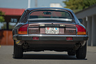 Jaguar XJ-S H.E. (1986) - Heckansicht mit relativ kleiner Heckscheibe