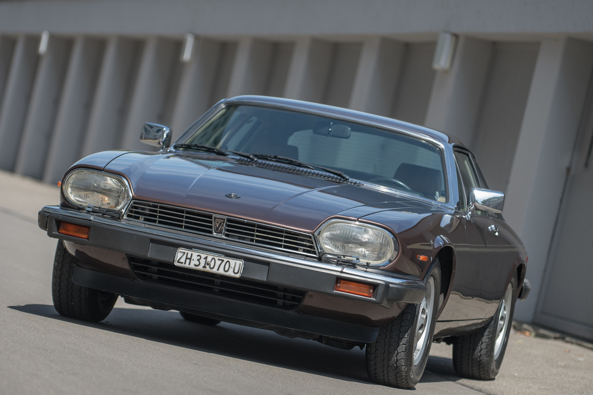 Jaguar XJ-S H.E. (1986) - die massiven Stossfänger waren den Amerikanern geschuldet