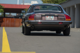Jaguar XJ-S H.E. (1986) - wirkt auch von hinten kraftvoll