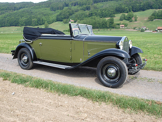 Lancia Artena Serie 1 Cabriolet (1932) - angeboten unter Lot 060 an der Versteigerung der Oldtimer Galerie Toffen vom 26. November 2011