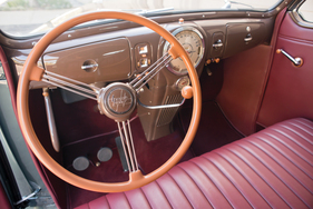 Lincoln-Zephyr Convertible Sedan (1939) - als Lot 165 unter dem Hammer an der RM Auction in Monterey am 15./16. August 2014