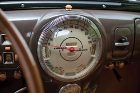 Lincoln-Zephyr Coupe (1939) - als Lot 157 unter dem Hammer an der RM Auction in Monterey am 15./16. August 2014