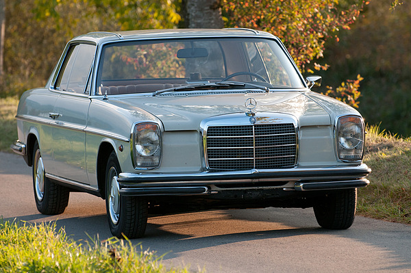 Mercedes 250 C (1967) - angeboten unter Lot 076 an der Versteigerung der Oldtimer Galerie Toffen vom 26. November 2011