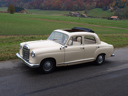 Mercedes Benz 180 DC Ponton (1962) - angeboten unter Lot 104 an der Versteigerung der Oldtimer Galerie Toffen vom 26. November 2011