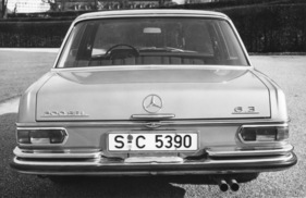 Mercedes-Benz 300 SEL 6.3 (1968) - Heckansicht, nur die Bezeichnung '6.3' wies auf das Potential des Wagens hin