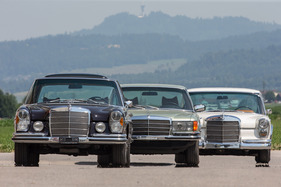 Mercedes-Benz 300 SEL 6.3 (1969) - links der dynamischste der drei M-100-Limousinen, rechts 450 SEL 6.9 und 600