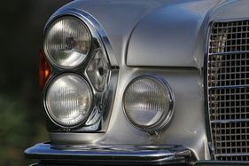 Mercedes-Benz 300 SEL 6.3 (1972) - die meisten 6,3-Liter hatten auch die mittigen Zusatzscheinwerfer