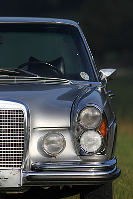 Mercedes-Benz 300 SEL 6.3 (1972) - diese Scheinwerferanordnung wurde auch bald zu einem beliebten Extra für die Fahrer der kleineren SE-Modelle