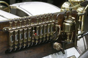 Mercedes Simplex (1904) am Genfer Autosalon 2011 - Details  Mercedes Simplex (1904) am Genfer Autosalon 2011 - Details