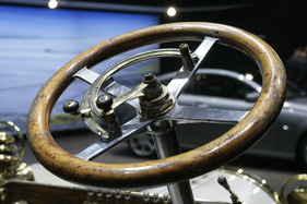 Mercedes Simplex (1904) am Genfer Autosalon 2011 - Details  Mercedes Simplex (1904) am Genfer Autosalon 2011 - Details