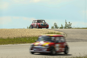 Mini Cooper (2000) bei der Historic Trophy Nürburgring 2016 - Kampf der Zwerge