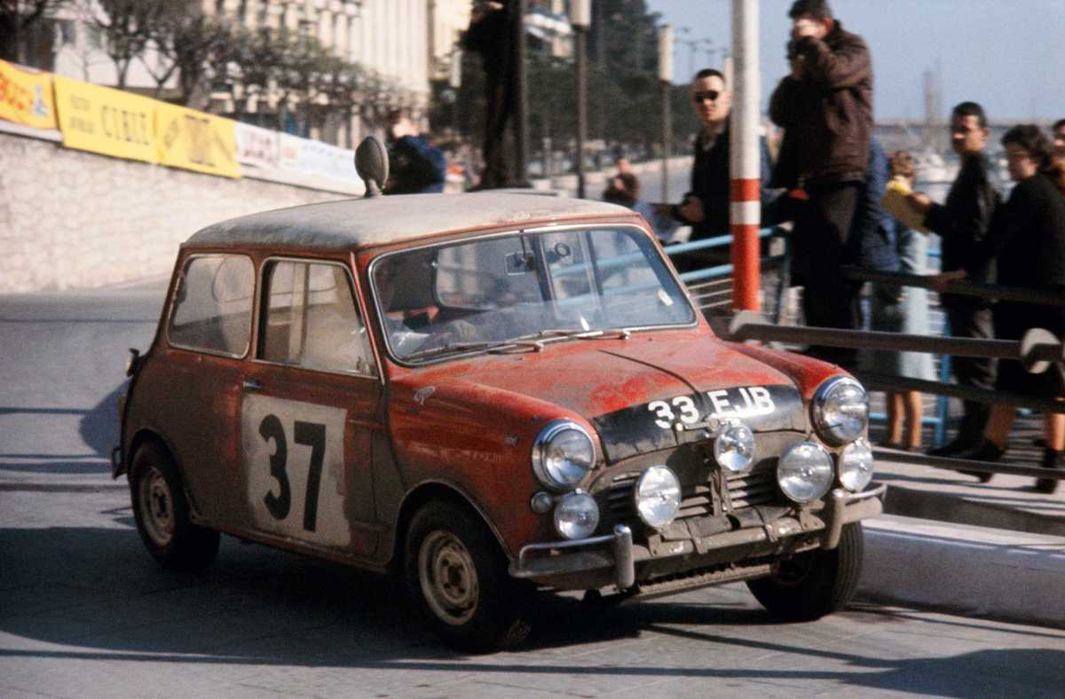 Mini Cooper S (1964) - Paddy Hopkirk an der Rallye Monte Carlo