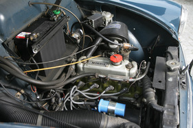 Morris Minor 1000 Tourer (1969) - obengesteuert entwickelt der Motor rund 50 PS